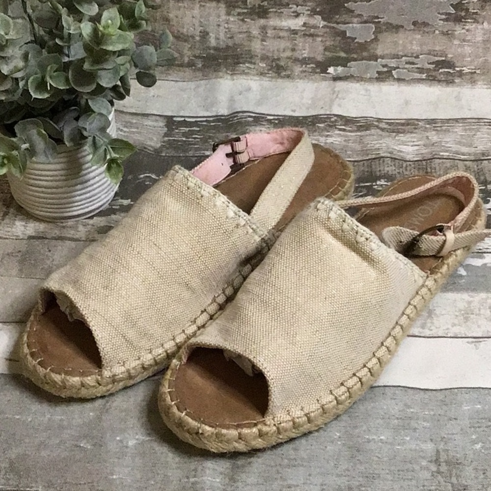 Toms Beige Espadrille Sandals Sz 9 NWOT